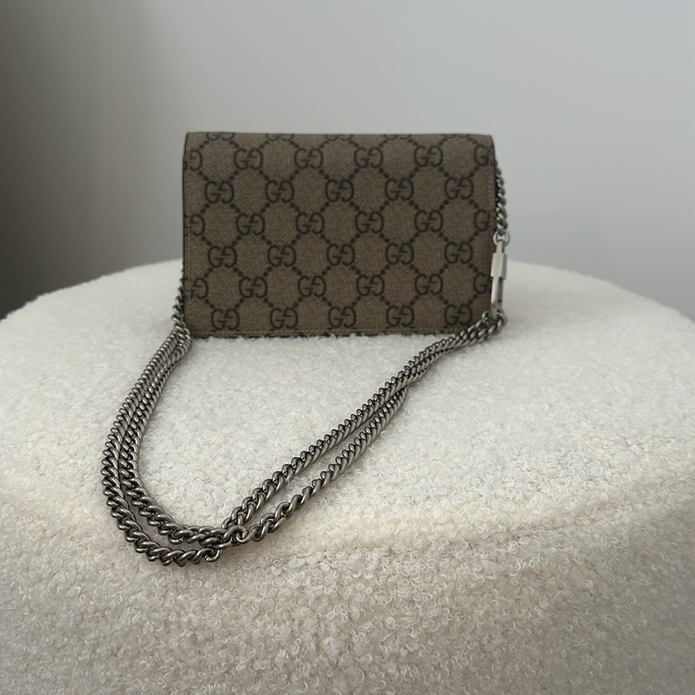 Gucci mini crossbody bag🤍 - Picture 3 of 7